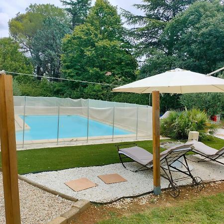 Au Mazet Du Parc Bed & Breakfast Lédenon Dış mekan fotoğraf