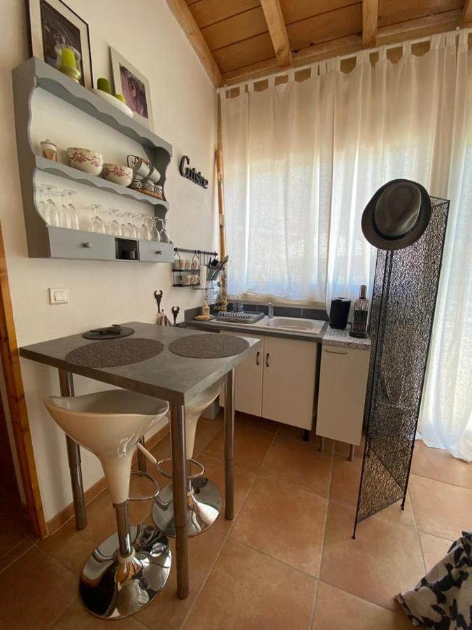 Au Mazet Du Parc Bed & Breakfast Lédenon Dış mekan fotoğraf