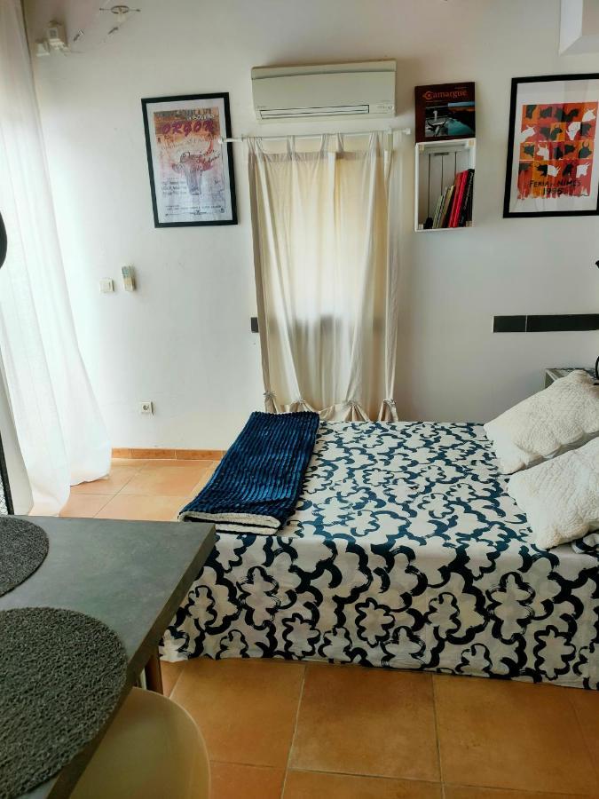 Au Mazet Du Parc Bed & Breakfast Lédenon Dış mekan fotoğraf